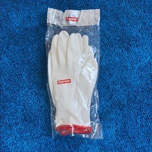 Supreme rubberized gloves